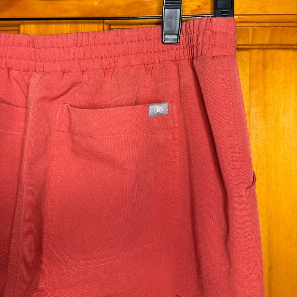 FIGS Yola Skinny Scrub Pants Clay SMALL Limited Edition - Picture 7 of 8